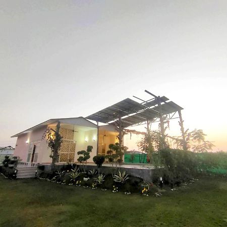 Shaw Estate-Farm House For A Small Parties-Jp Farm Grander Noida Exterior foto