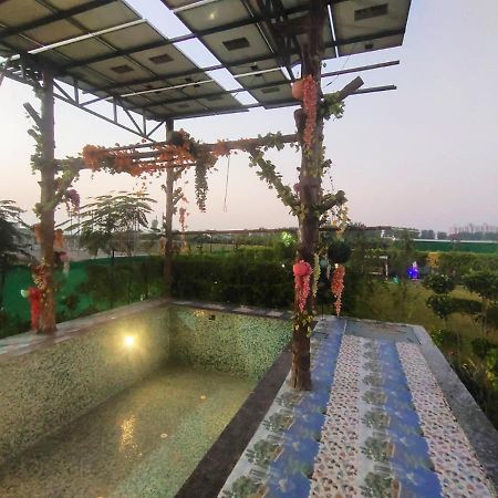 Shaw Estate-Farm House For A Small Parties-Jp Farm Grander Noida Exterior foto