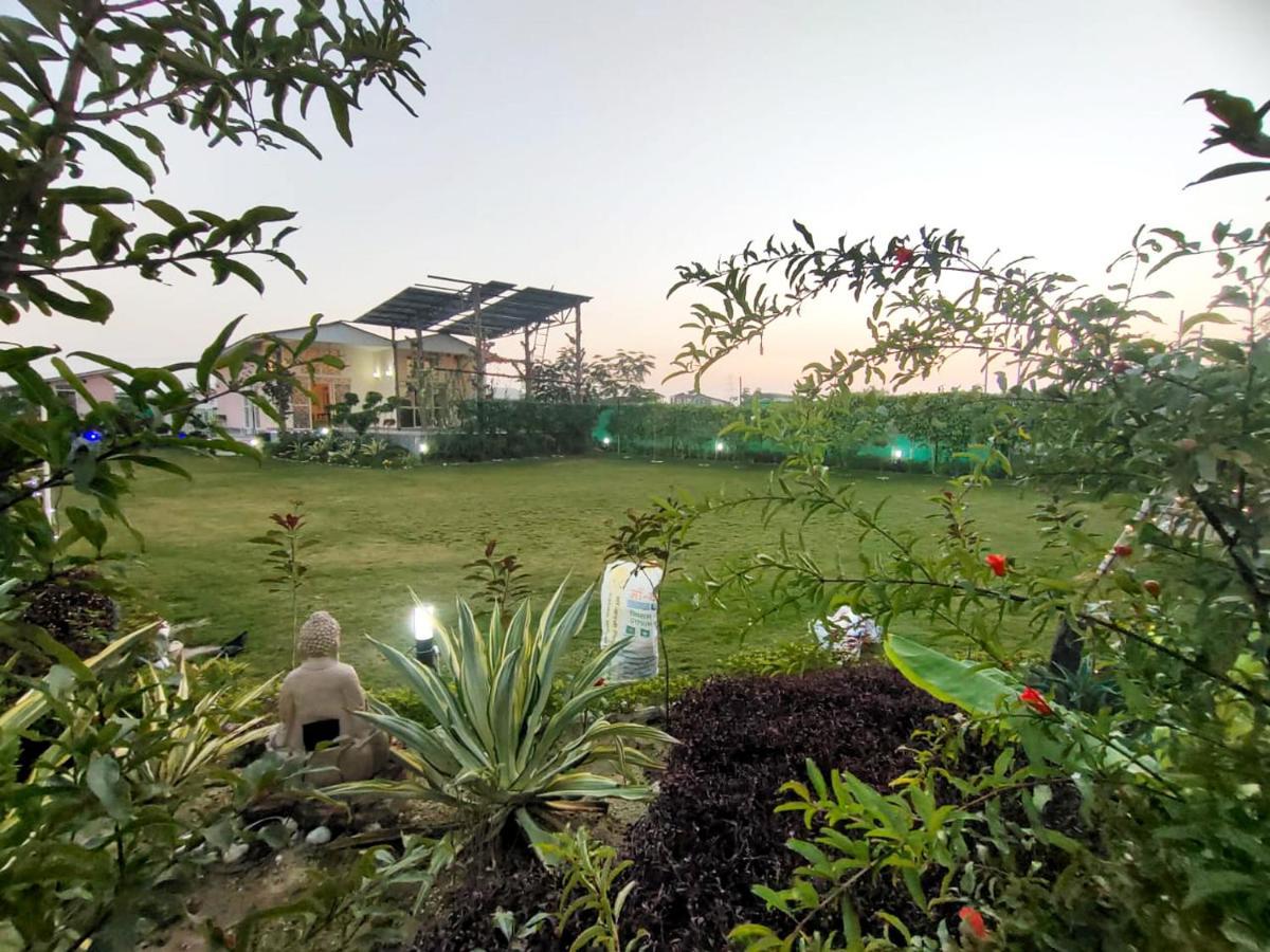 Shaw Estate-Farm House For A Small Parties-Jp Farm Grander Noida Exterior foto