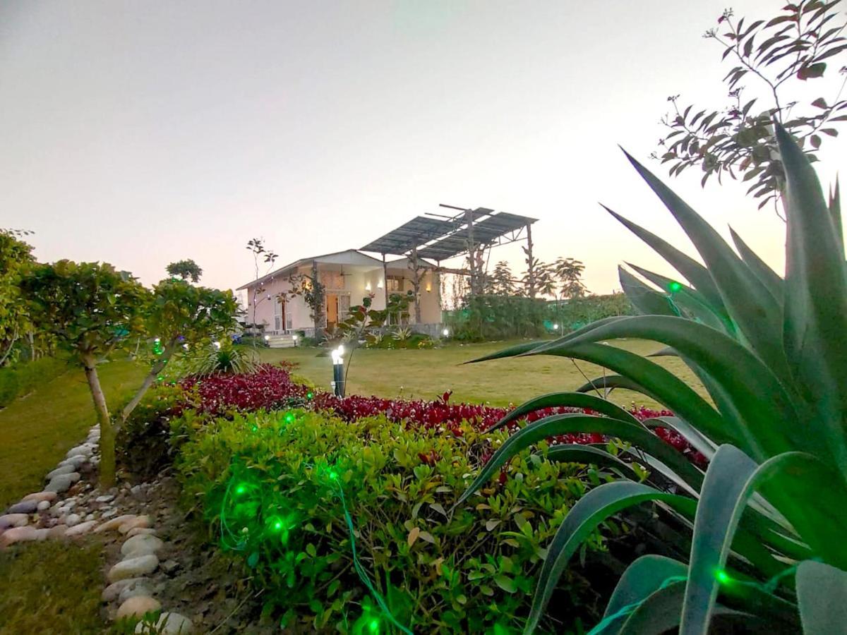Shaw Estate-Farm House For A Small Parties-Jp Farm Grander Noida Exterior foto