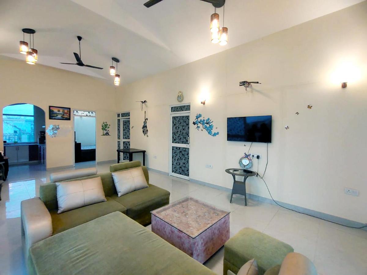 Shaw Estate-Farm House For A Small Parties-Jp Farm Grander Noida Exterior foto