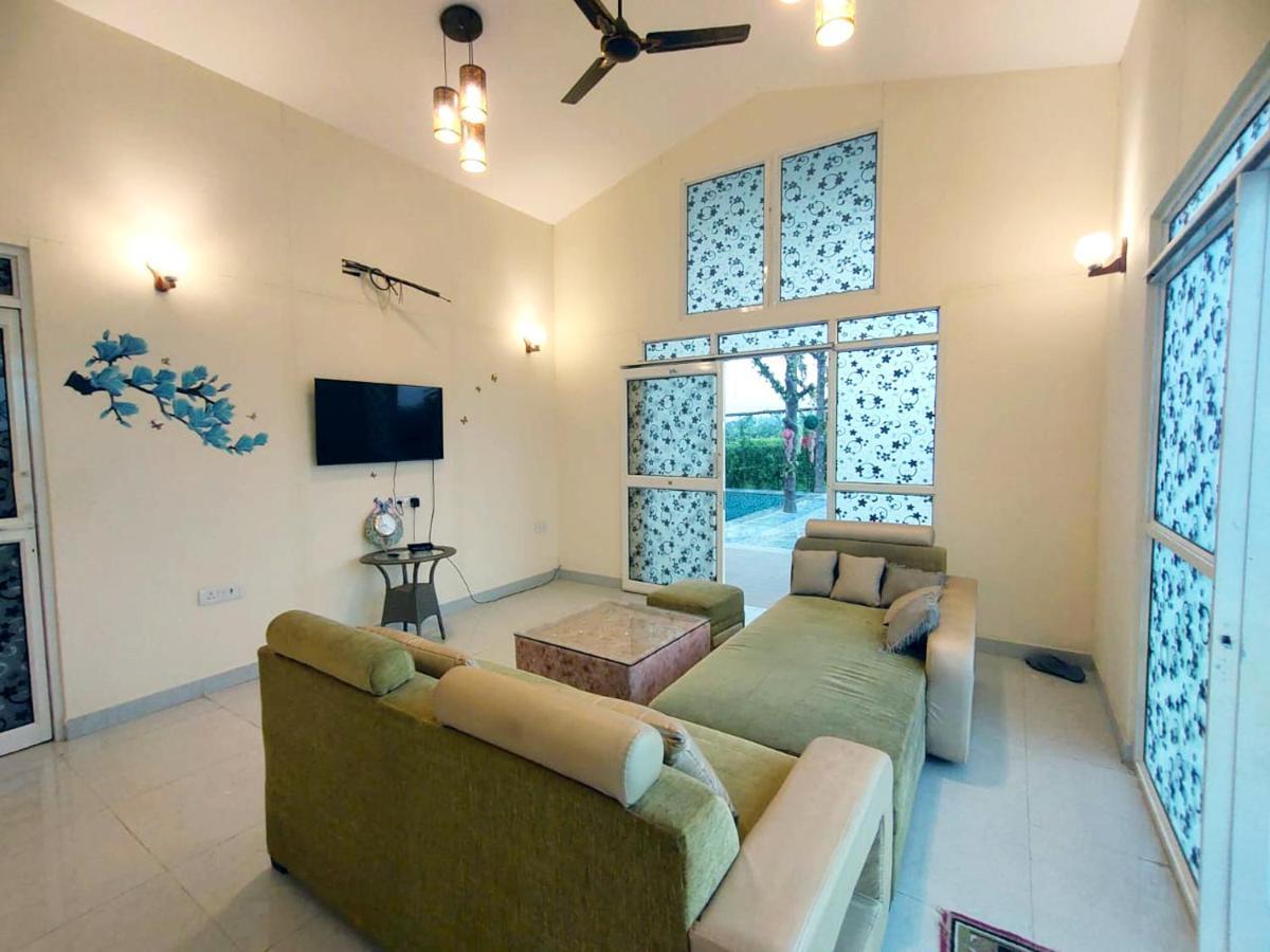 Shaw Estate-Farm House For A Small Parties-Jp Farm Grander Noida Exterior foto