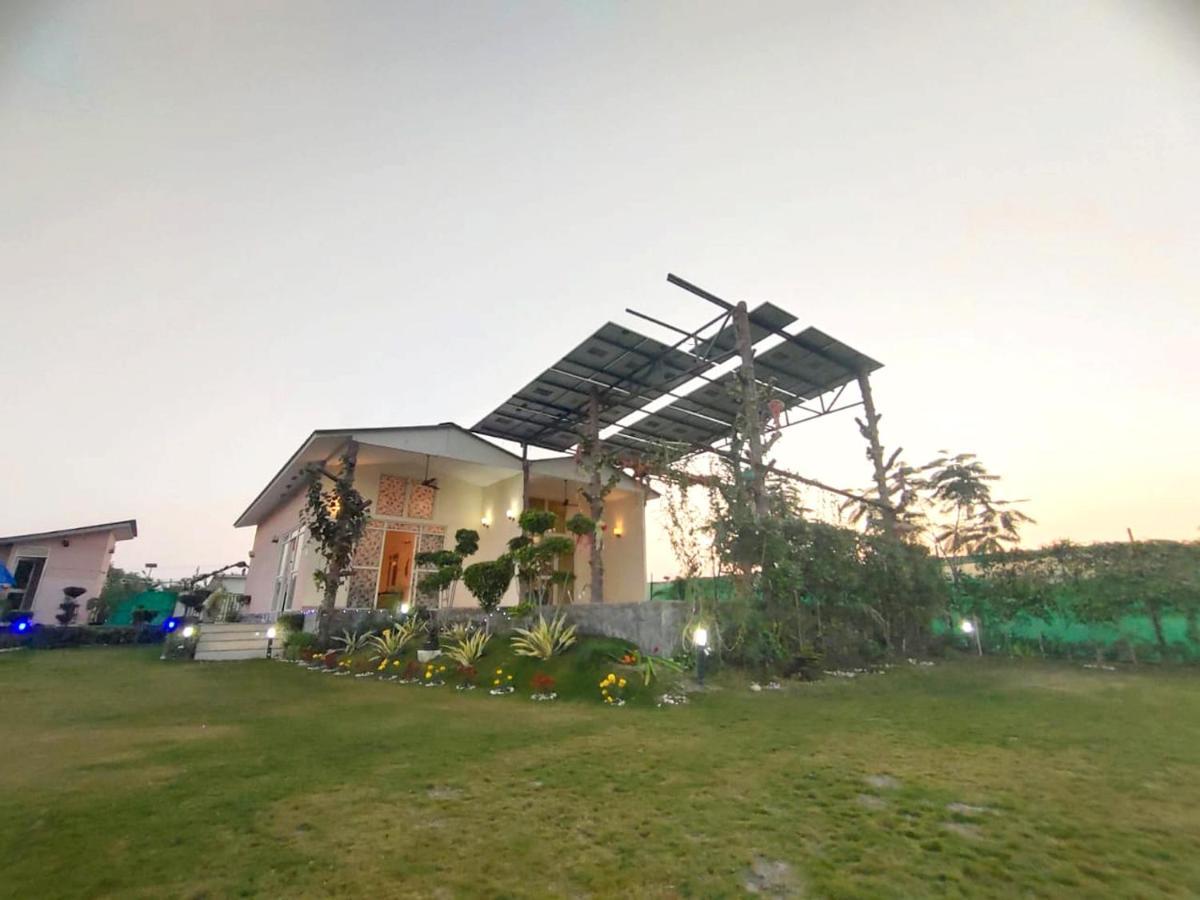 Shaw Estate-Farm House For A Small Parties-Jp Farm Grander Noida Exterior foto