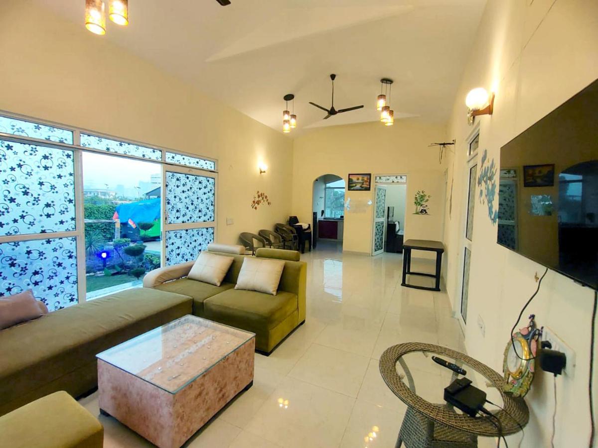 Shaw Estate-Farm House For A Small Parties-Jp Farm Grander Noida Exterior foto