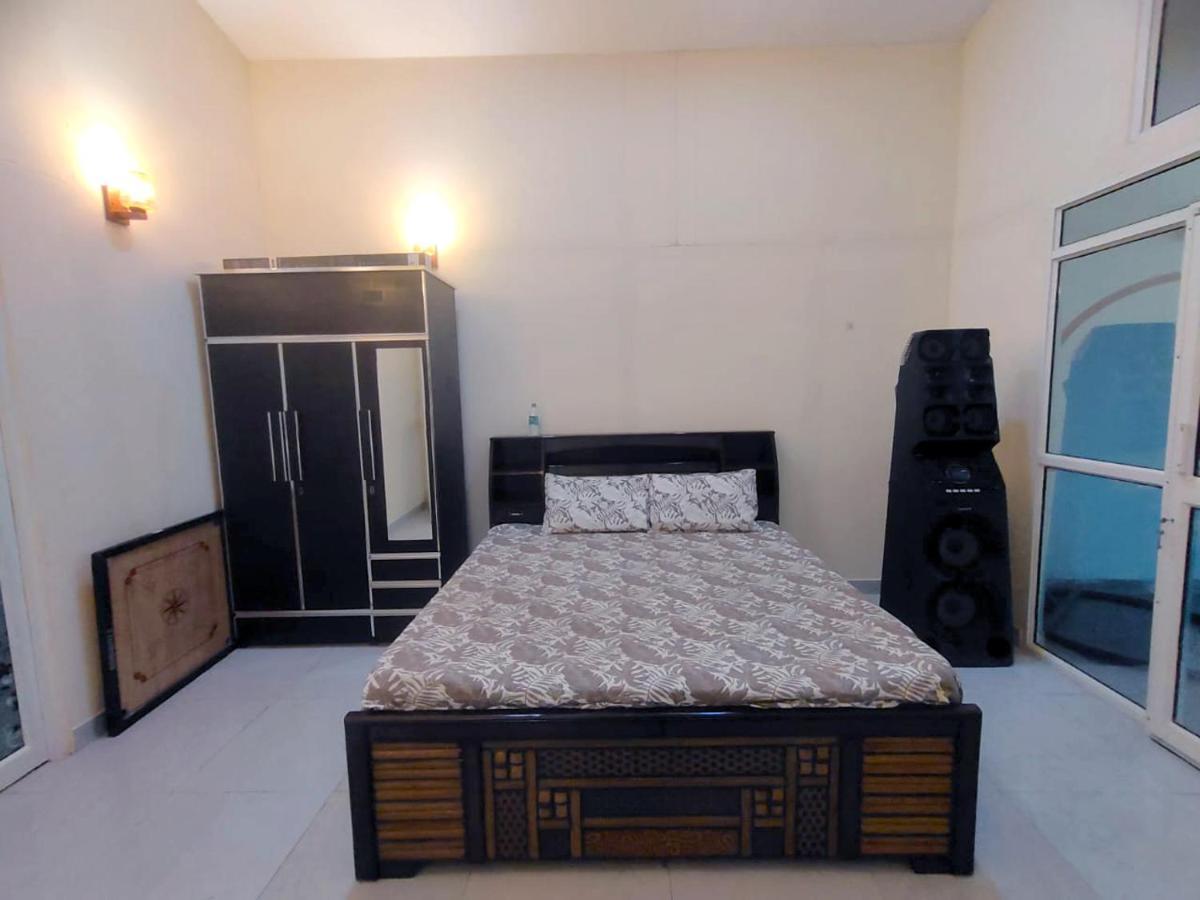 Shaw Estate-Farm House For A Small Parties-Jp Farm Grander Noida Exterior foto